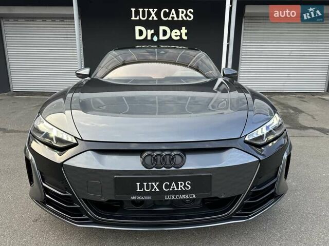 Сірий Ауді RS e-tron GT, об'ємом двигуна 0 л та пробігом 24 тис. км за 79900 $, фото 2 на Automoto.ua