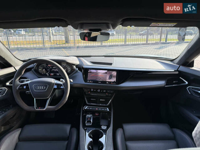 Ауді RS e-tron GT 2023 у Харкові на Automoto.ua Сірий Ауді RS e-tron GT, об'ємом двигуна 0 л та пробігом 11 тис. км за 98000 $, фото 21 на Automoto.ua