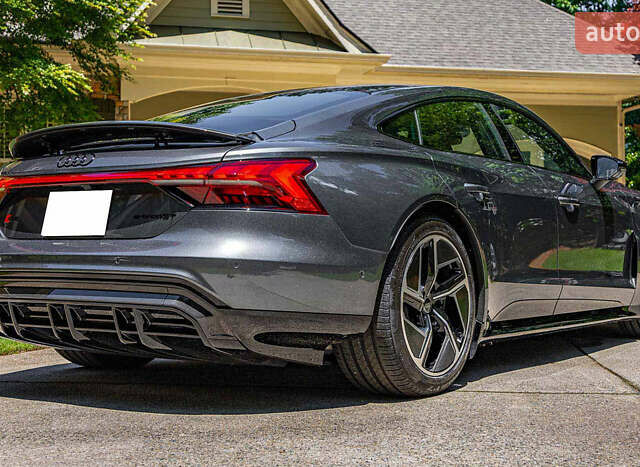 Сірий Ауді RS e-tron GT, об'ємом двигуна 0 л та пробігом 8 тис. км за 90000 $, фото 6 на Automoto.ua
