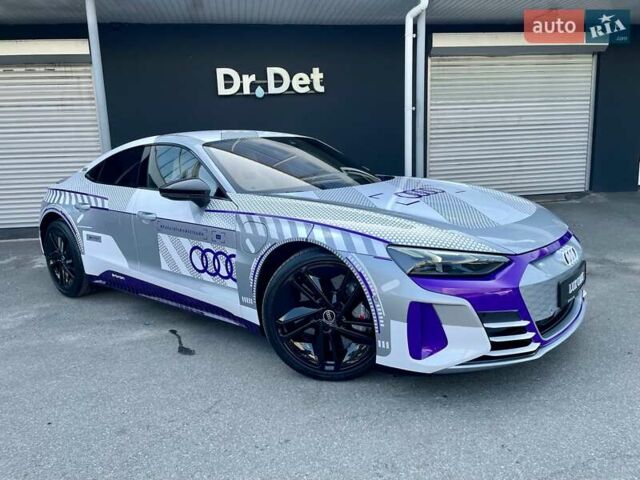 Сірий Ауді RS e-tron GT, об'ємом двигуна 0 л та пробігом 1 тис. км за 109900 $, фото 17 на Automoto.ua