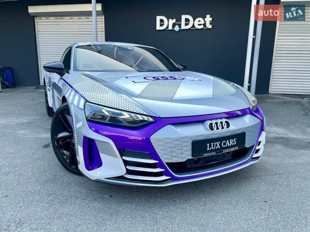 Сірий Ауді RS e-tron GT, об'ємом двигуна 0 л та пробігом 1 тис. км за 109900 $, фото 19 на Automoto.ua