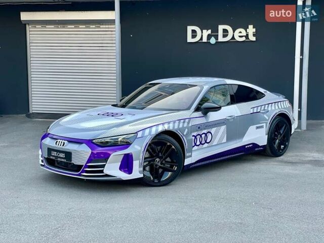 Сірий Ауді RS e-tron GT, об'ємом двигуна 0 л та пробігом 1 тис. км за 109900 $, фото 7 на Automoto.ua