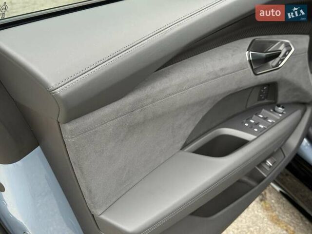 Серый Ауди RS e-tron GT, объемом двигателя 0 л и пробегом 7 тыс. км за 78000 $, фото 17 на Automoto.ua