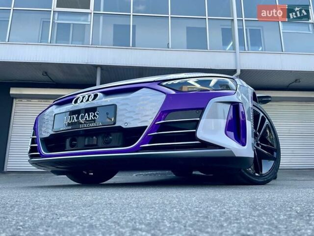 Сірий Ауді RS e-tron GT, об'ємом двигуна 0 л та пробігом 1 тис. км за 109900 $, фото 10 на Automoto.ua