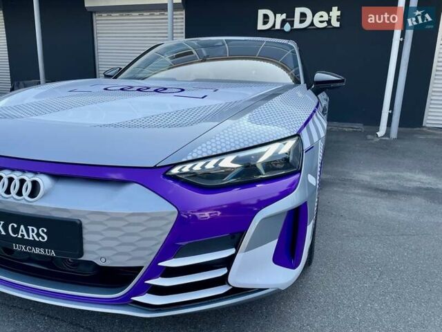 Сірий Ауді RS e-tron GT, об'ємом двигуна 0 л та пробігом 1 тис. км за 109900 $, фото 6 на Automoto.ua