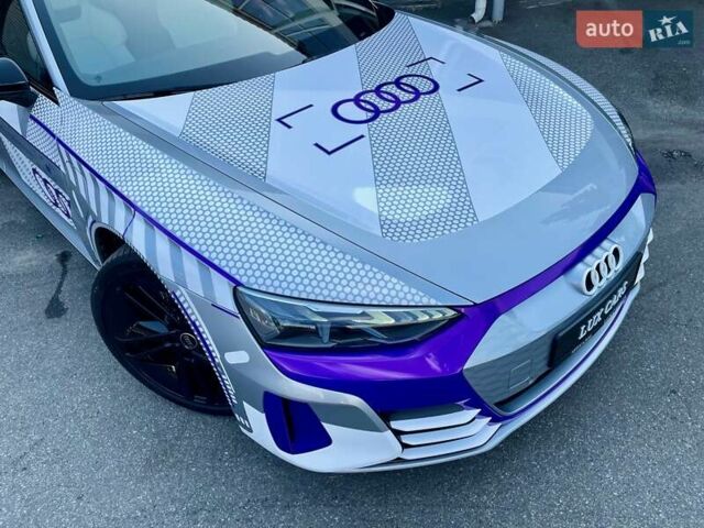 Сірий Ауді RS e-tron GT, об'ємом двигуна 0 л та пробігом 1 тис. км за 109900 $, фото 25 на Automoto.ua