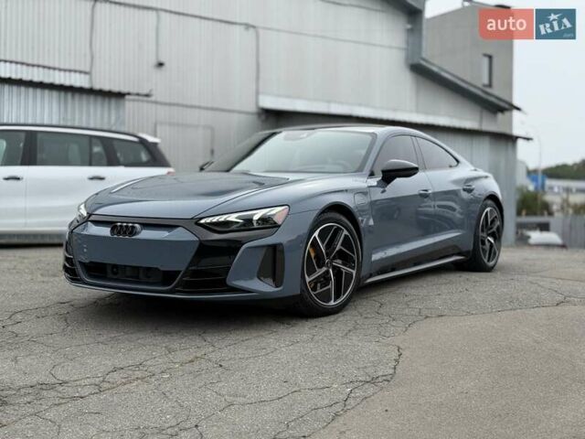 Серый Ауди RS e-tron GT, объемом двигателя 0 л и пробегом 7 тыс. км за 78000 $, фото 2 на Automoto.ua