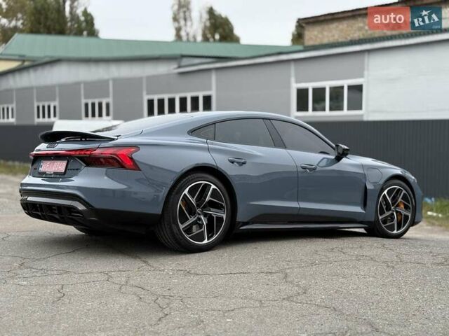 Серый Ауди RS e-tron GT, объемом двигателя 0 л и пробегом 7 тыс. км за 78000 $, фото 7 на Automoto.ua
