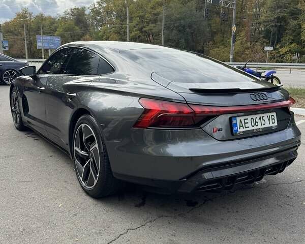 Сірий Ауді RS e-tron GT, об'ємом двигуна 0 л та пробігом 11 тис. км за 79000 $, фото 8 на Automoto.ua