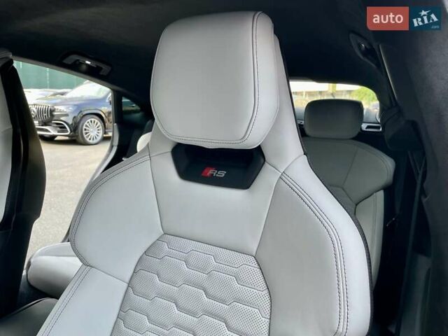 Сірий Ауді RS e-tron GT, об'ємом двигуна 0 л та пробігом 1 тис. км за 109900 $, фото 59 на Automoto.ua