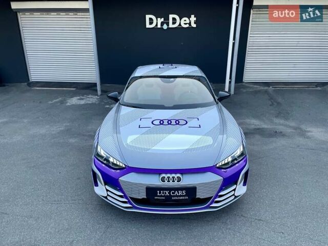 Сірий Ауді RS e-tron GT, об'ємом двигуна 0 л та пробігом 1 тис. км за 109900 $, фото 1 на Automoto.ua