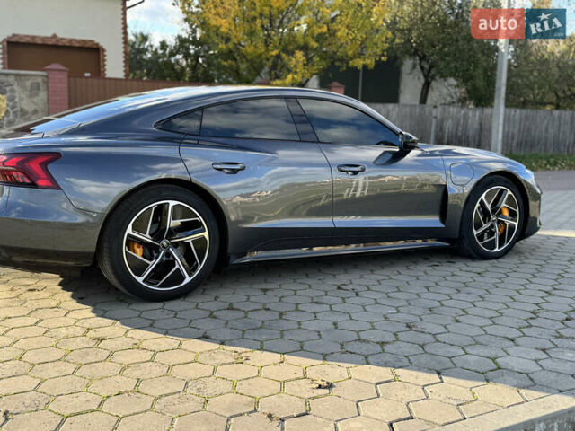 Серый Ауди RS e-tron GT, объемом двигателя 0 л и пробегом 8 тыс. км за 74000 $, фото 12 на Automoto.ua