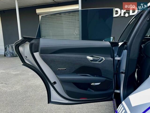Сірий Ауді RS e-tron GT, об'ємом двигуна 0 л та пробігом 1 тис. км за 109900 $, фото 46 на Automoto.ua