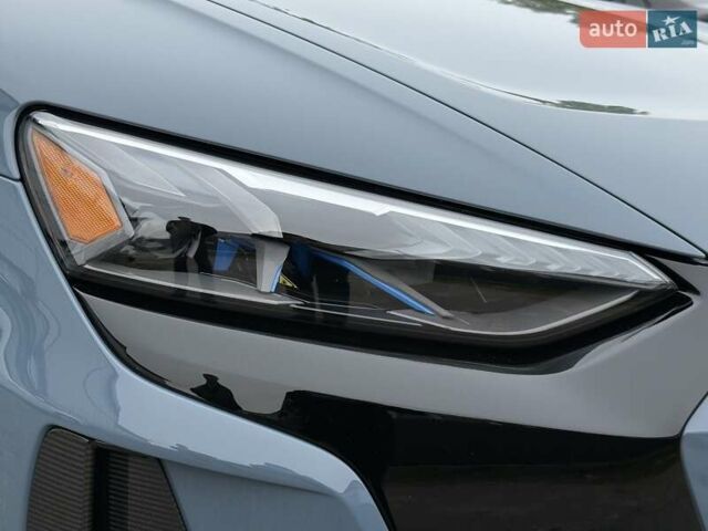 Серый Ауди RS e-tron GT, объемом двигателя 0 л и пробегом 7 тыс. км за 78000 $, фото 38 на Automoto.ua