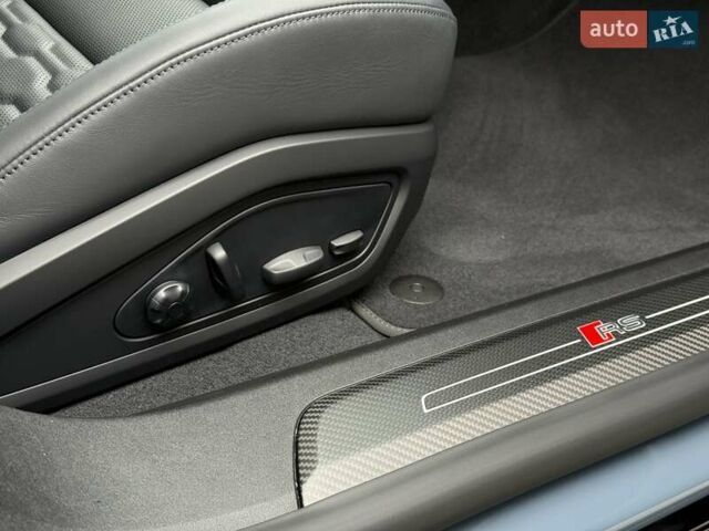 Серый Ауди RS e-tron GT, объемом двигателя 0 л и пробегом 7 тыс. км за 78000 $, фото 29 на Automoto.ua