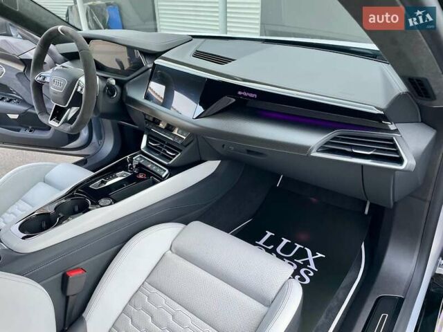 Сірий Ауді RS e-tron GT, об'ємом двигуна 0 л та пробігом 1 тис. км за 109900 $, фото 62 на Automoto.ua