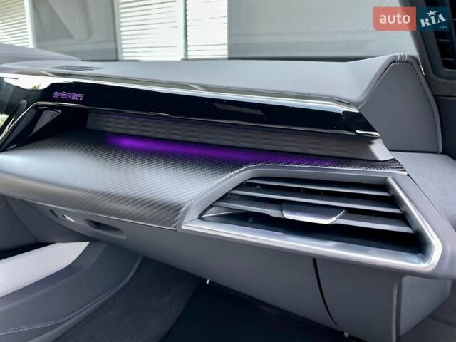 Сірий Ауді RS e-tron GT, об'ємом двигуна 0 л та пробігом 1 тис. км за 109900 $, фото 65 на Automoto.ua