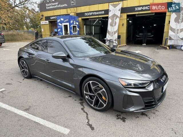 Сірий Ауді RS e-tron GT, об'ємом двигуна 0 л та пробігом 11 тис. км за 79000 $, фото 5 на Automoto.ua