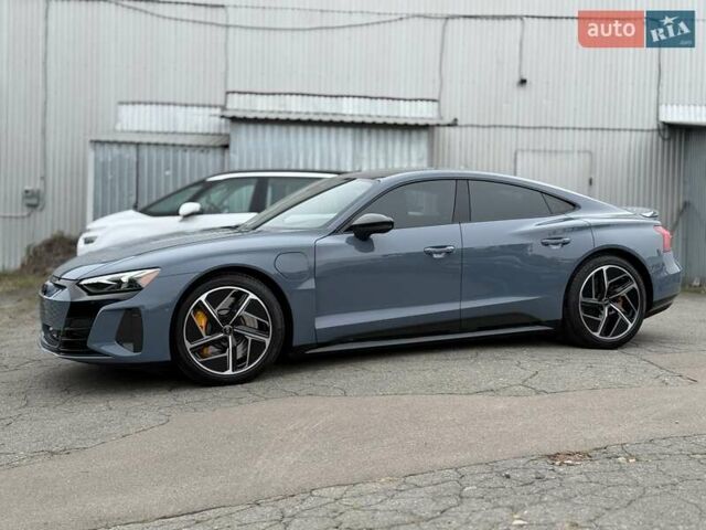 Серый Ауди RS e-tron GT, объемом двигателя 0 л и пробегом 7 тыс. км за 78000 $, фото 4 на Automoto.ua