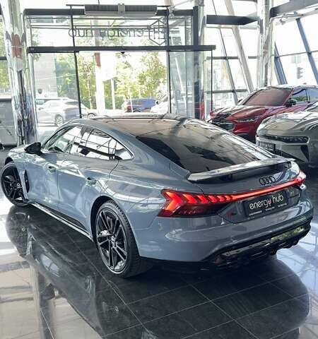 Синий Ауди RS e-tron GT, объемом двигателя 0 л и пробегом 12 тыс. км за 85000 $, фото 5 на Automoto.ua