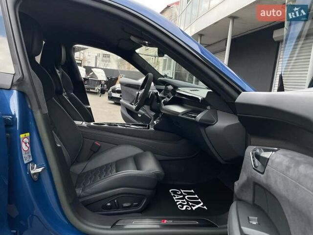 Синий Ауди RS e-tron GT, объемом двигателя 0 л и пробегом 7 тыс. км за 92900 $, фото 62 на Automoto.ua