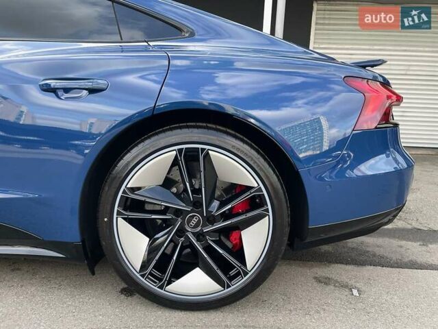 Синий Ауди RS e-tron GT, объемом двигателя 0 л и пробегом 7 тыс. км за 92900 $, фото 24 на Automoto.ua