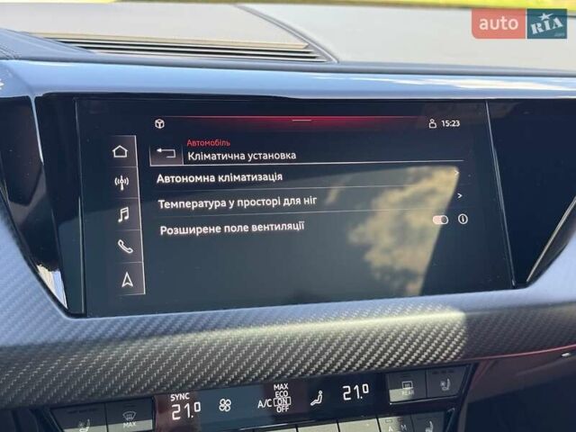 Синий Ауди RS e-tron GT, объемом двигателя 0 л и пробегом 5 тыс. км за 92500 $, фото 57 на Automoto.ua