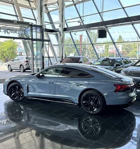 Синий Ауди RS e-tron GT, объемом двигателя 0 л и пробегом 12 тыс. км за 85000 $, фото 2 на Automoto.ua