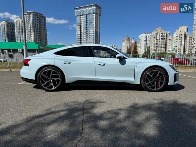 Синий Ауди RS e-tron GT, объемом двигателя 0 л и пробегом 5 тыс. км за 92500 $, фото 4 на Automoto.ua