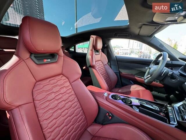 Синий Ауди RS e-tron GT, объемом двигателя 0 л и пробегом 5 тыс. км за 92500 $, фото 77 на Automoto.ua