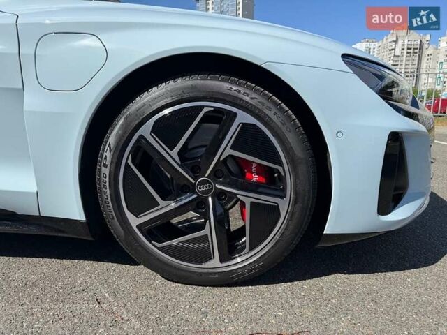 Синий Ауди RS e-tron GT, объемом двигателя 0 л и пробегом 5 тыс. км за 92500 $, фото 5 на Automoto.ua