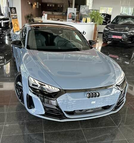 Синий Ауди RS e-tron GT, объемом двигателя 0 л и пробегом 12 тыс. км за 85000 $, фото 4 на Automoto.ua