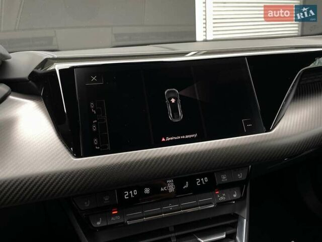 Синий Ауди RS e-tron GT, объемом двигателя 0 л и пробегом 7 тыс. км за 92900 $, фото 93 на Automoto.ua