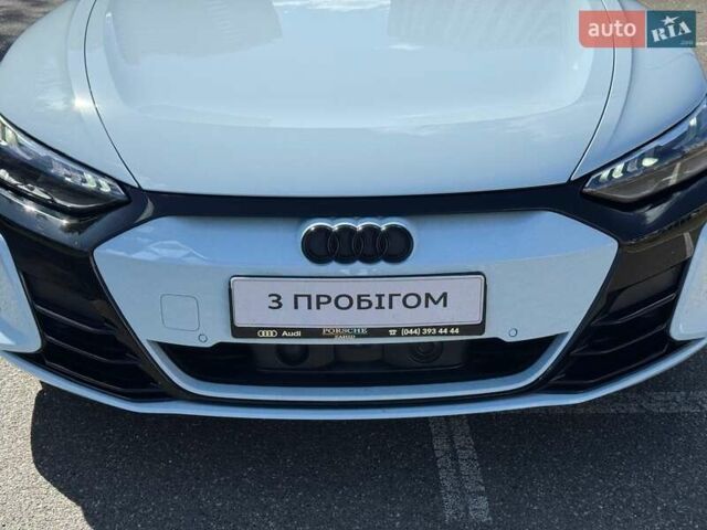 Синий Ауди RS e-tron GT, объемом двигателя 0 л и пробегом 5 тыс. км за 92500 $, фото 2 на Automoto.ua