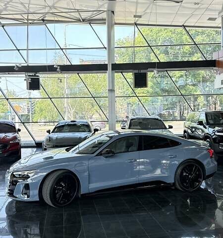 Синий Ауди RS e-tron GT, объемом двигателя 0 л и пробегом 12 тыс. км за 85000 $, фото 1 на Automoto.ua