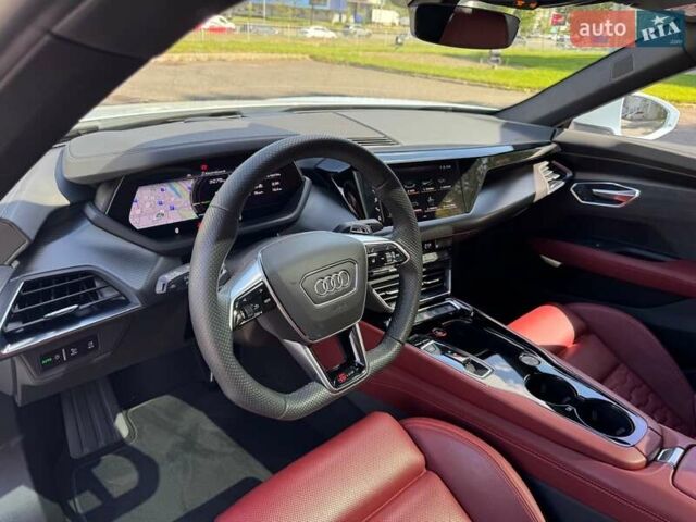 Синий Ауди RS e-tron GT, объемом двигателя 0 л и пробегом 5 тыс. км за 92500 $, фото 34 на Automoto.ua