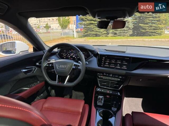 Синий Ауди RS e-tron GT, объемом двигателя 0 л и пробегом 5 тыс. км за 92400 $, фото 72 на Automoto.ua