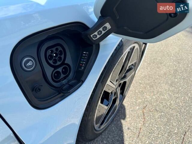 Синий Ауди RS e-tron GT, объемом двигателя 0 л и пробегом 5 тыс. км за 92400 $, фото 23 на Automoto.ua