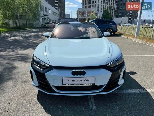 Синий Ауди RS e-tron GT, объемом двигателя 0 л и пробегом 5 тыс. км за 92500 $, фото 1 на Automoto.ua