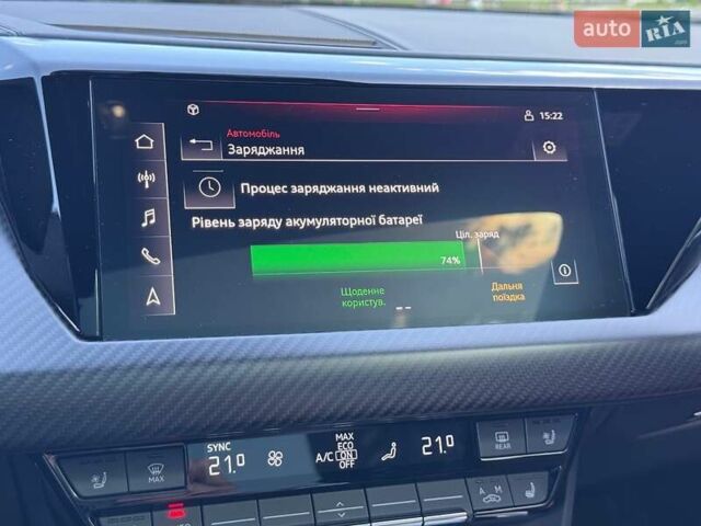 Синий Ауди RS e-tron GT, объемом двигателя 0 л и пробегом 5 тыс. км за 92500 $, фото 52 на Automoto.ua