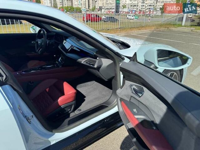 Синий Ауди RS e-tron GT, объемом двигателя 0 л и пробегом 5 тыс. км за 92500 $, фото 74 на Automoto.ua