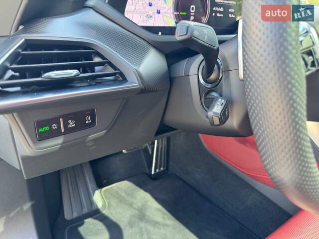 Синий Ауди RS e-tron GT, объемом двигателя 0 л и пробегом 5 тыс. км за 92500 $, фото 35 на Automoto.ua