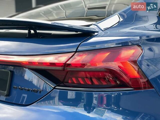 Синий Ауди RS e-tron GT, объемом двигателя 0 л и пробегом 7 тыс. км за 92900 $, фото 34 на Automoto.ua