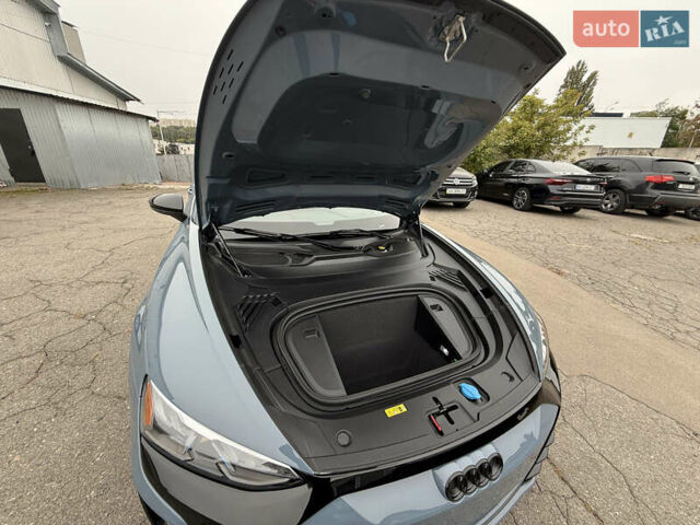 Синій Ауді RS e-tron GT, об'ємом двигуна 0 л та пробігом 6 тис. км за 82000 $, фото 18 на Automoto.ua