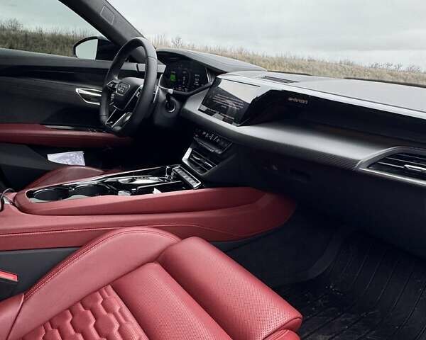 Синій Ауді RS e-tron GT, об'ємом двигуна 0 л та пробігом 9 тис. км за 87000 $, фото 29 на Automoto.ua