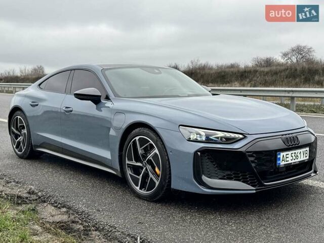 Синій Ауді RS e-tron GT, об'ємом двигуна 0 л та пробігом 9 тис. км за 87000 $, фото 3 на Automoto.ua