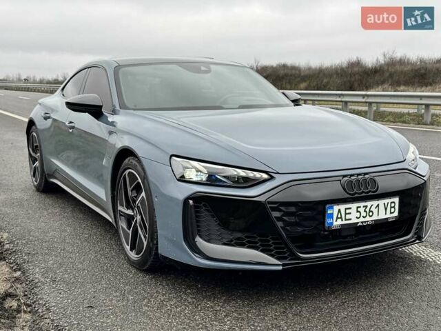 Синій Ауді RS e-tron GT, об'ємом двигуна 0 л та пробігом 9 тис. км за 87000 $, фото 4 на Automoto.ua