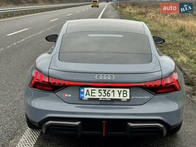 Синій Ауді RS e-tron GT, об'ємом двигуна 0 л та пробігом 9 тис. км за 87000 $, фото 17 на Automoto.ua