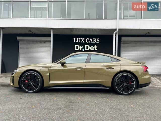 Зеленый Ауди RS e-tron GT, объемом двигателя 0 л и пробегом 27 тыс. км за 71900 $, фото 31 на Automoto.ua