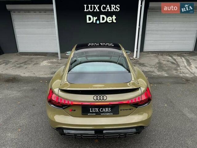 Зеленый Ауди RS e-tron GT, объемом двигателя 0 л и пробегом 27 тыс. км за 71900 $, фото 35 на Automoto.ua